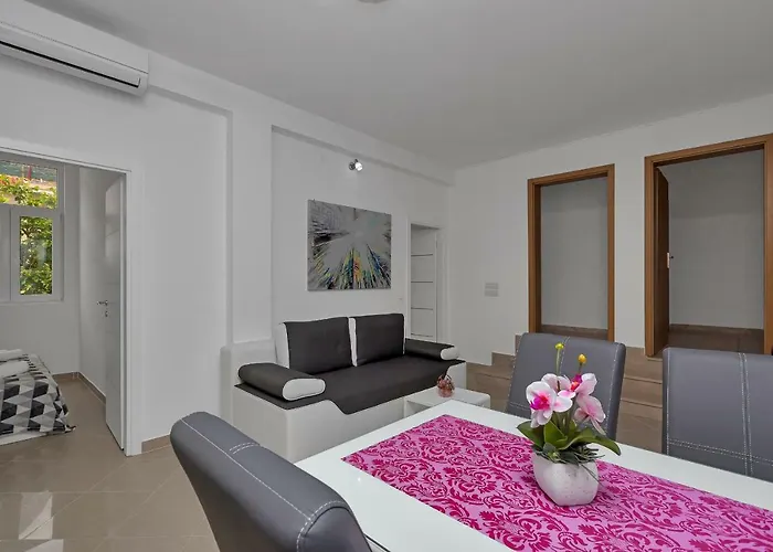 Apartment Easy